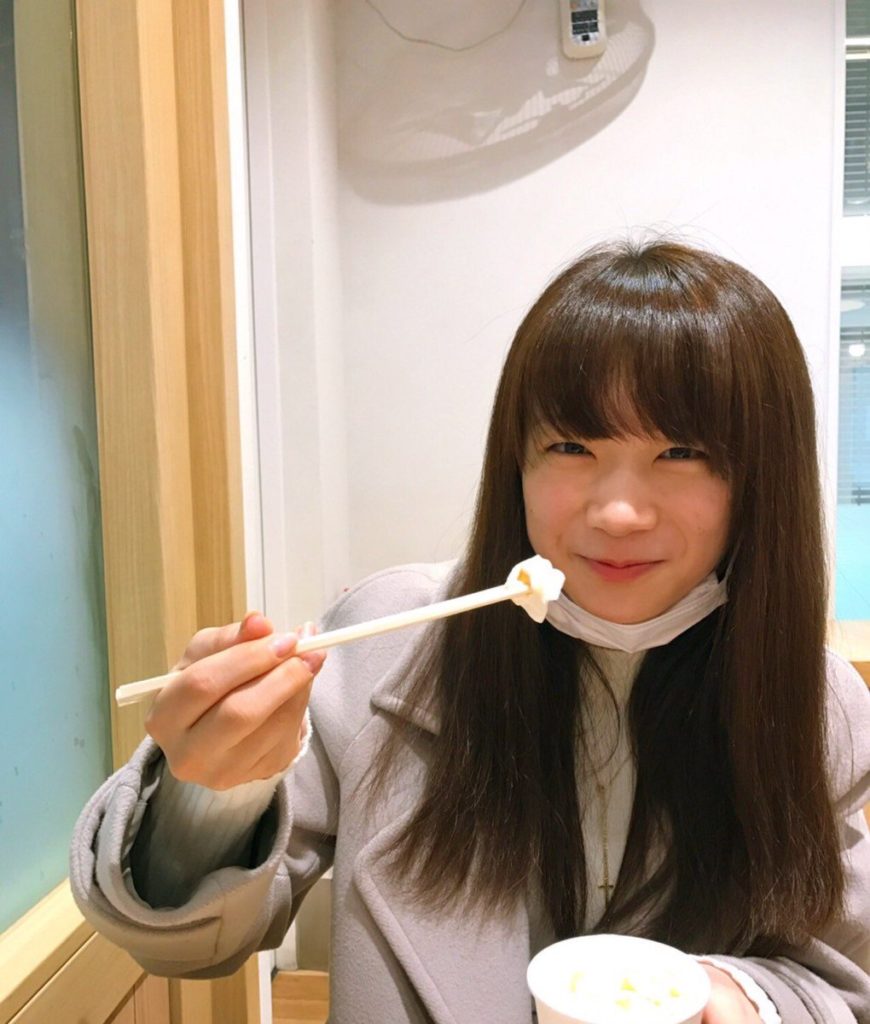 秋元真夏(乃木坂46)はあざとい？カップや大学、すっぴん画像も！